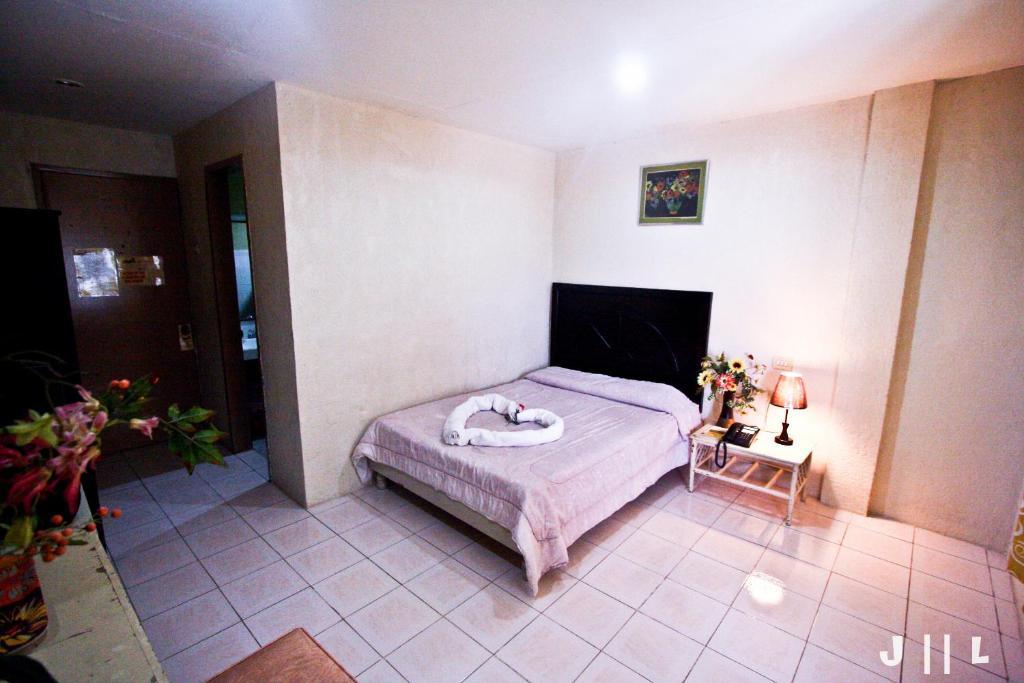 Bohol La Roca Hotel Totolan Zimmer foto